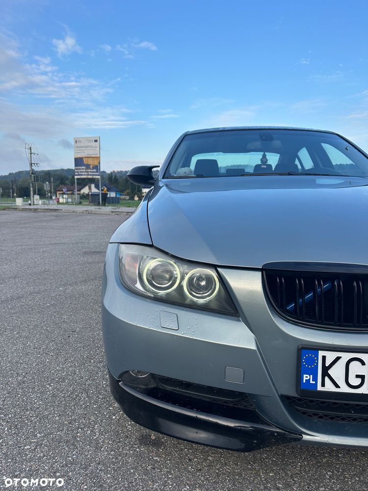 BMW Seria 3 320i - 14