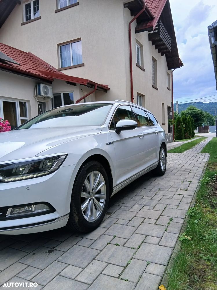 Volkswagen Passat 2.0 TDI Highline - 11
