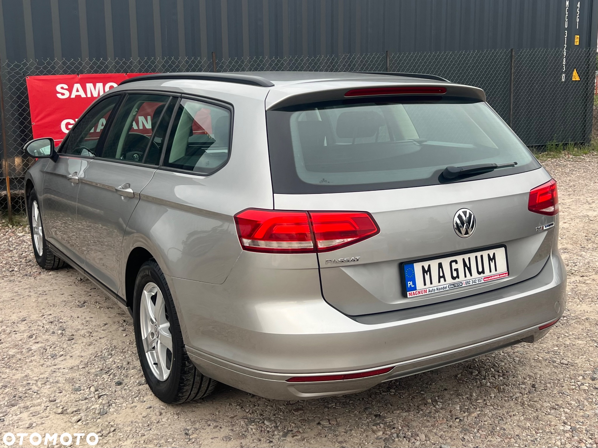 Volkswagen Passat - 35