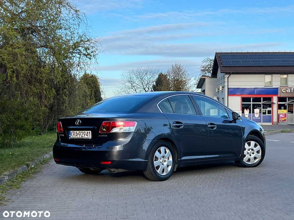 Toyota Avensis 2.0 Prestige NAVI MS - 3