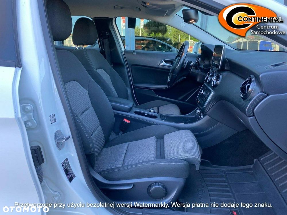 Mercedes-Benz GLA - 7