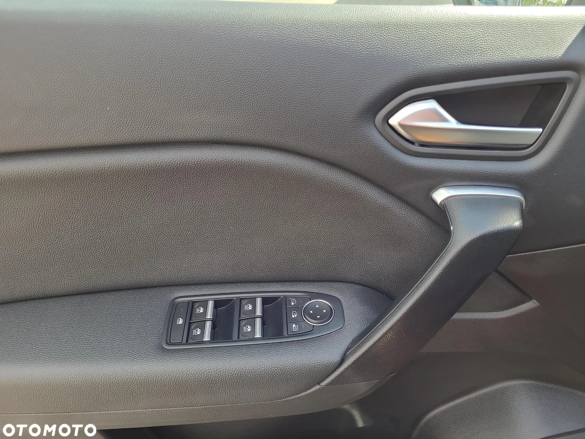 Renault Captur 1.6 E-TECH Plug-In Intens - 10
