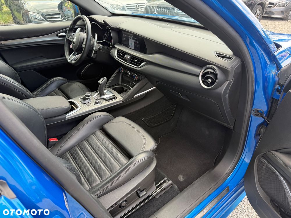 Alfa Romeo Stelvio 2.0 Turbo Veloce Q4 - 24