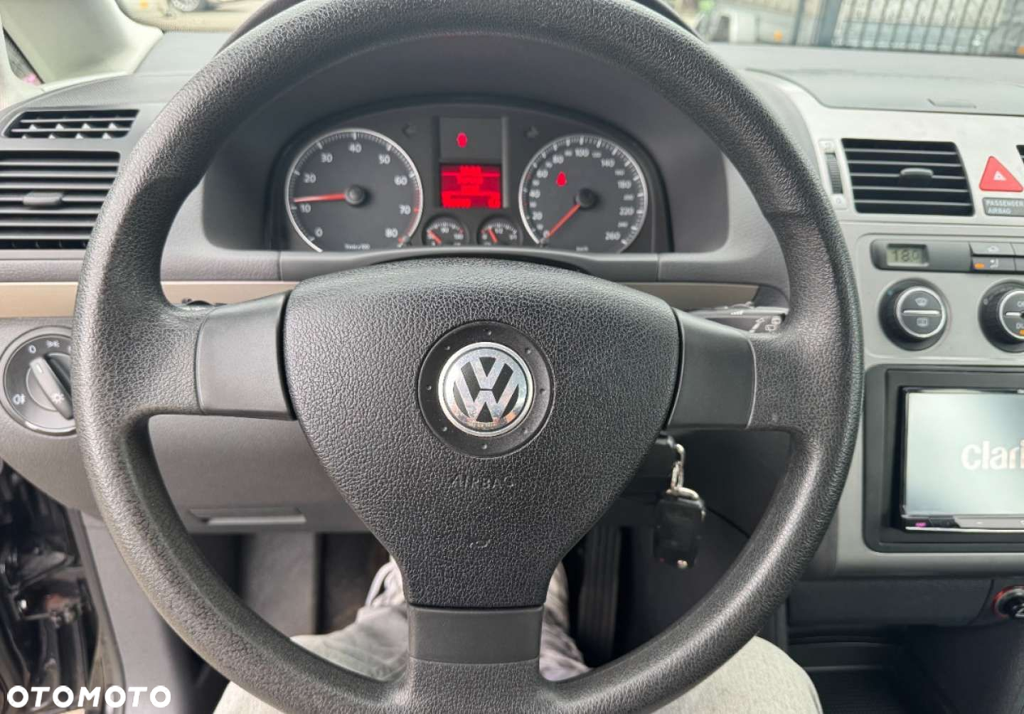 Volkswagen Touran - 13