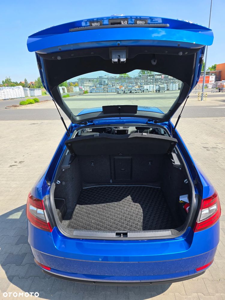 Skoda Octavia 1.5 TSI ACT Style DSG - 7
