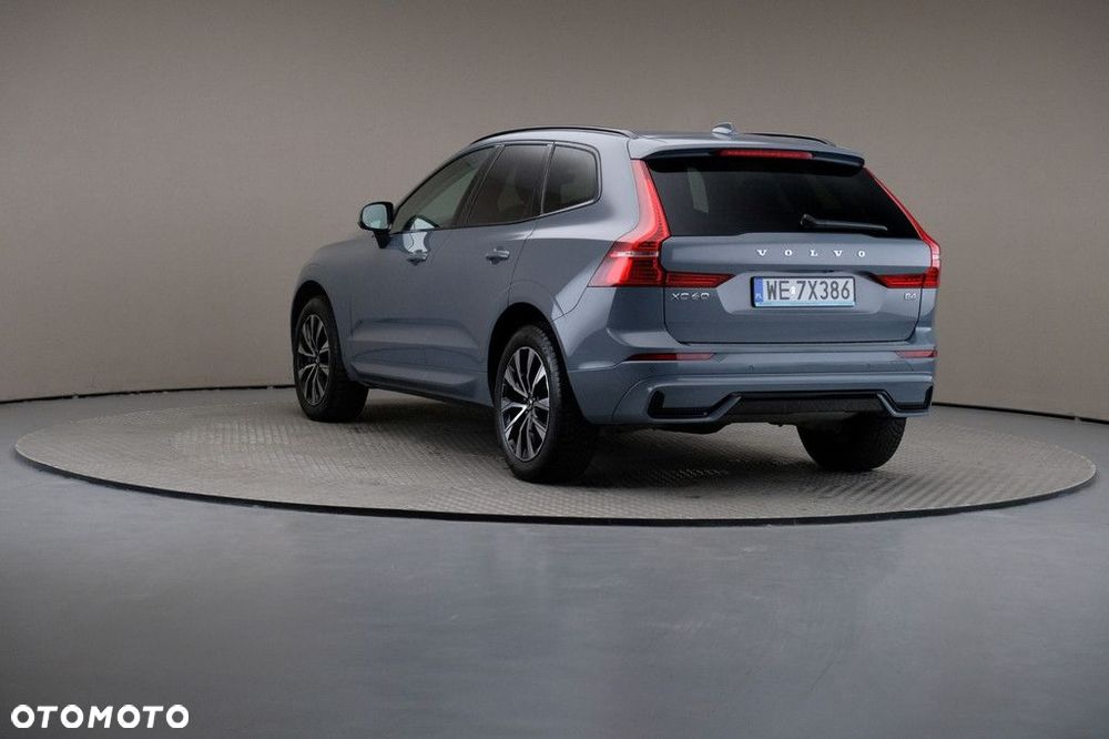 Volvo XC 60 B4 D Plus Dark - 2