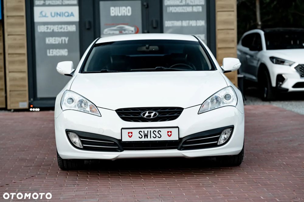 Hyundai Genesis Coupe - 5