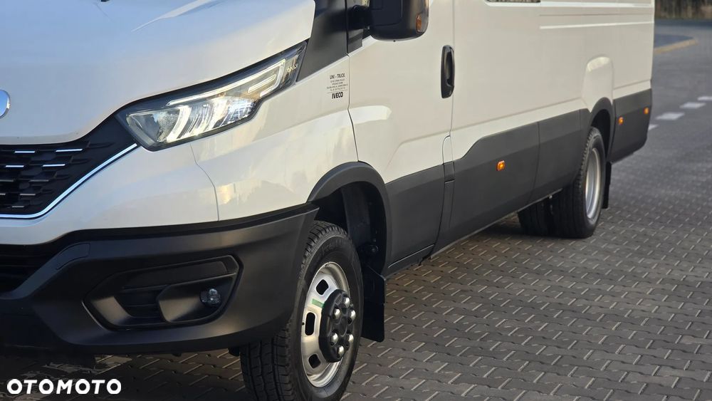 Iveco ❗️❗️DAILY 3.0 180KM MAXI 50C18 L4H3 JAK NOWY ❗️❗️NOWY MODEL / ZABUDOWA VIP 9 OSÓB HAUSER / 3500KG HAK / PIERWSZY WŁASCICIEL / BLASZAK / NAVI / KAMERA COFANIA / ZAWIESZENIE PNEUMATYCZNE AIR-PRO  / KLIMATYZACJA POSTOJOWA / SKRZYNIA MANUALNA / BLIŹNIAKI / TEMPOMAT / WERSJA WZMOCNIONA / FULL OPCJA / SERWIS ASO / SALON POLSKA / 35C15 50C15 35C18❗❗ JAK Z SALONU - NOWY -❗❗ - 25