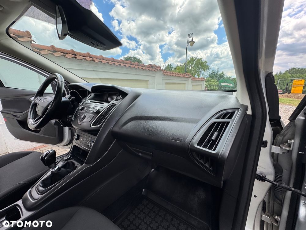 Ford Focus - 27