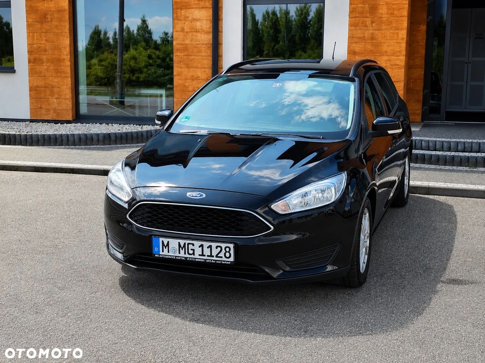 Ford Focus 1.0 EcoBoost Start-Stopp-System TITANIUM STYLE - 3