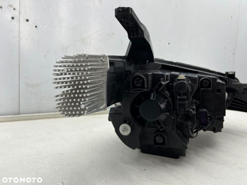 Lampa reflektor MG ZS lift 19r.- MG ZS EV lift 21r.- LEWA przednia full LED lewy przód 11 pin EUROPA - 14