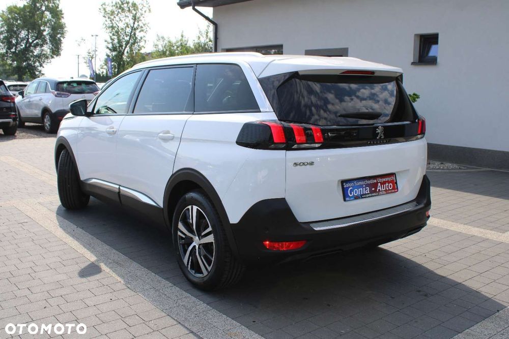 Peugeot 5008 - 4