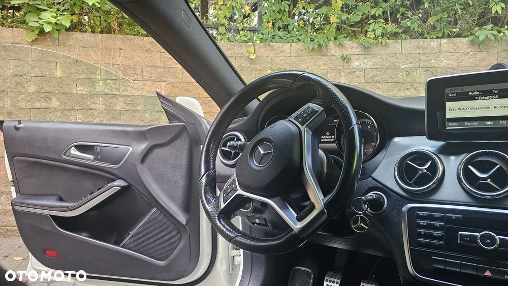 Mercedes-Benz CLA 180 - 8