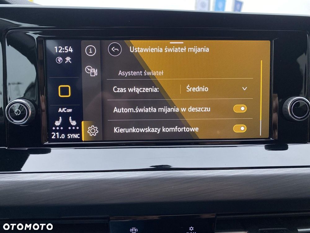 Volkswagen Golf - 28