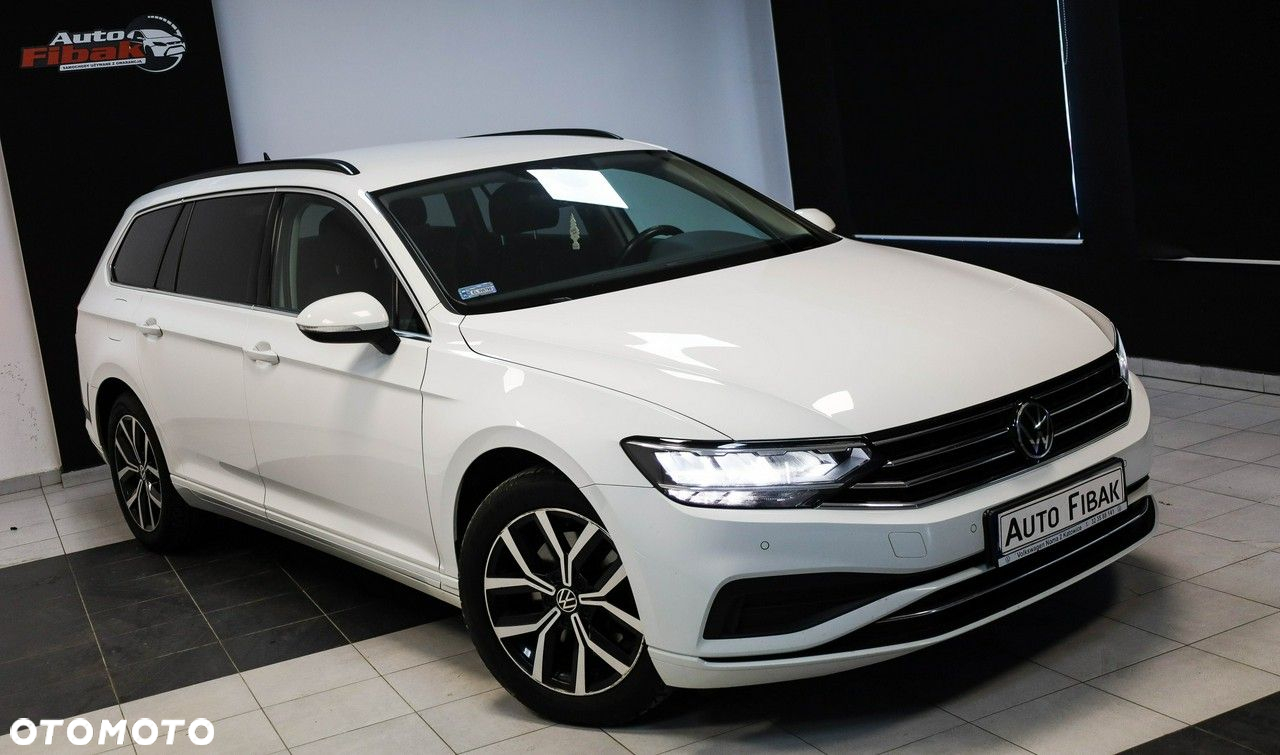 Volkswagen Passat - 4