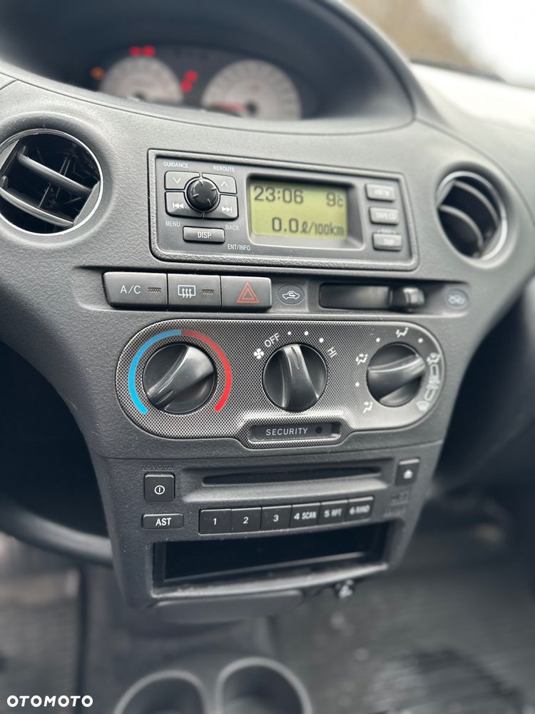 Toyota Yaris 1.5 TSport - 10