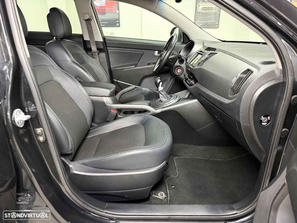 Kia Sportage 1.7 CRDI ISG LX - 23