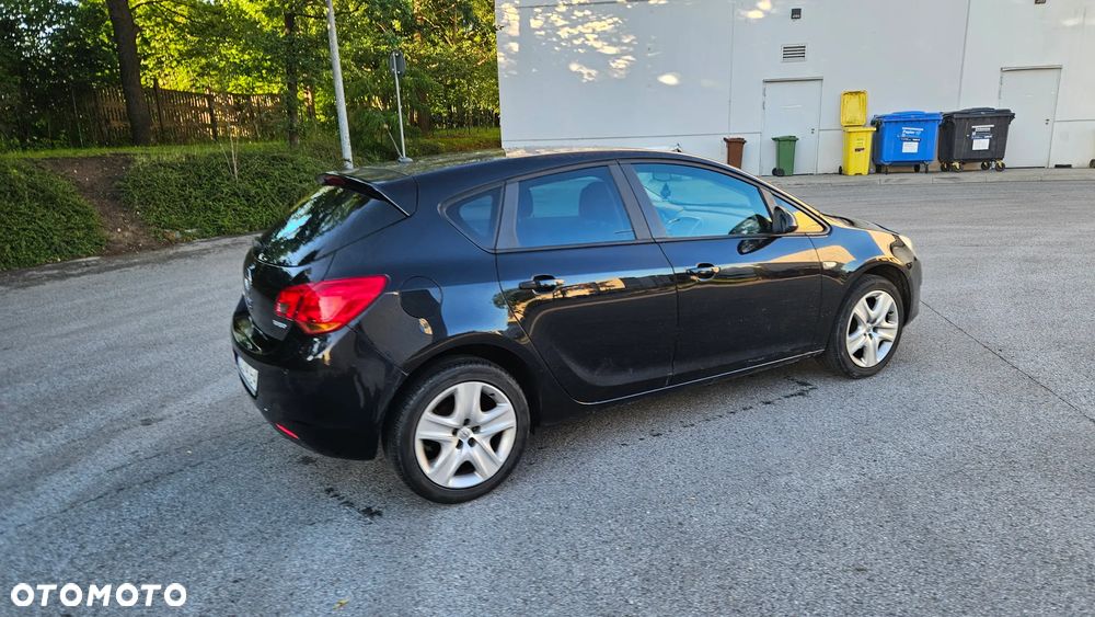 Opel Astra 1.4 Turbo 150 Jahre - 7