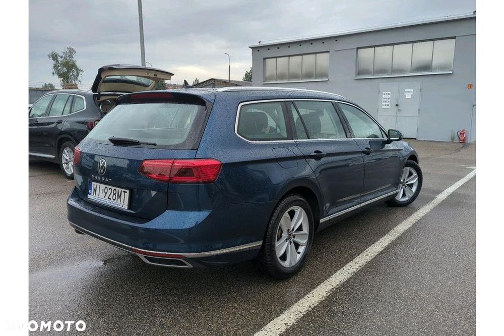 Volkswagen Passat Variant 2.0 TDI EVO Elegance DSG - 3