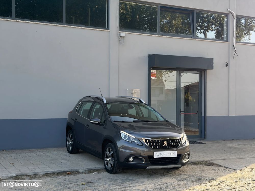 Peugeot 2008 1.2 PureTech Allure EAT6 - 11
