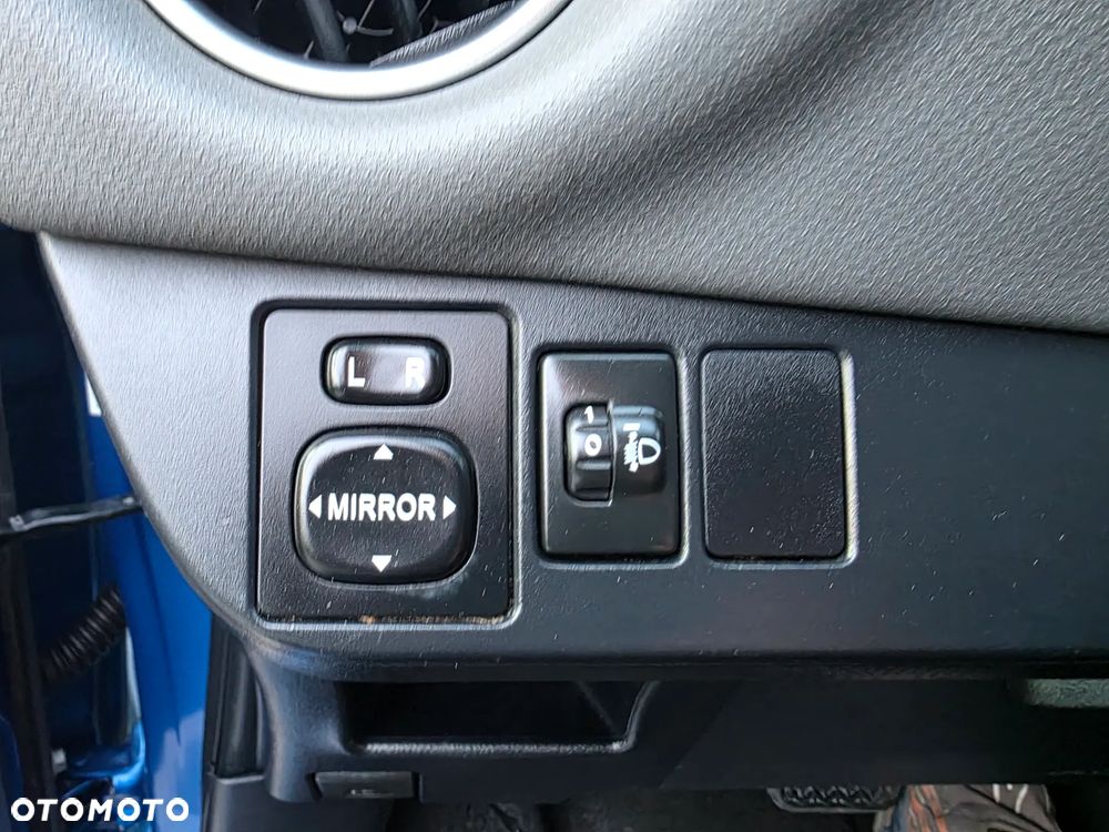 Toyota Yaris - 19