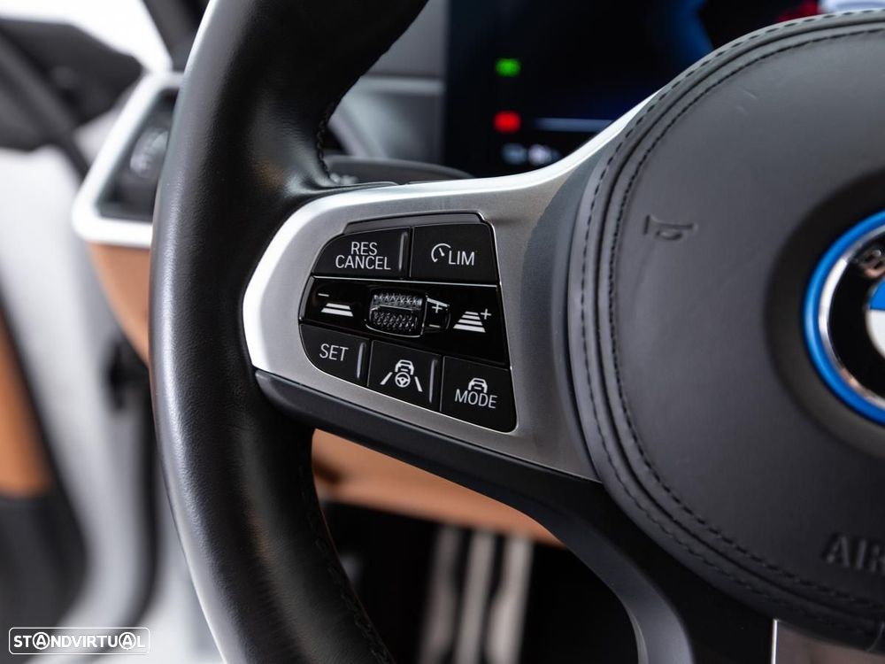 BMW i4 eDrive40 Pack Desportivo M - 22