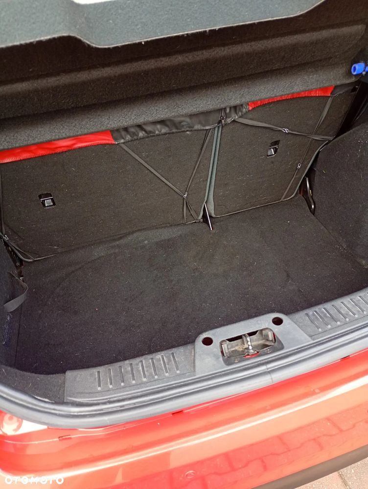 Ford Fiesta 1.25 Titanium EU6 - 9