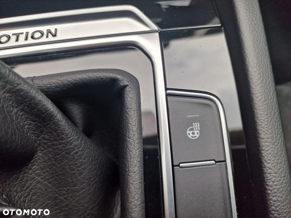 Volkswagen Passat - 15
