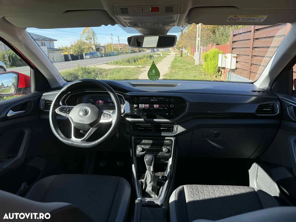 Volkswagen T-Cross - 11