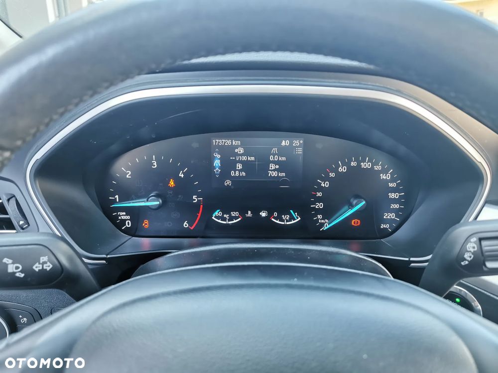 Ford Focus 1.6 FF Titanium - 8