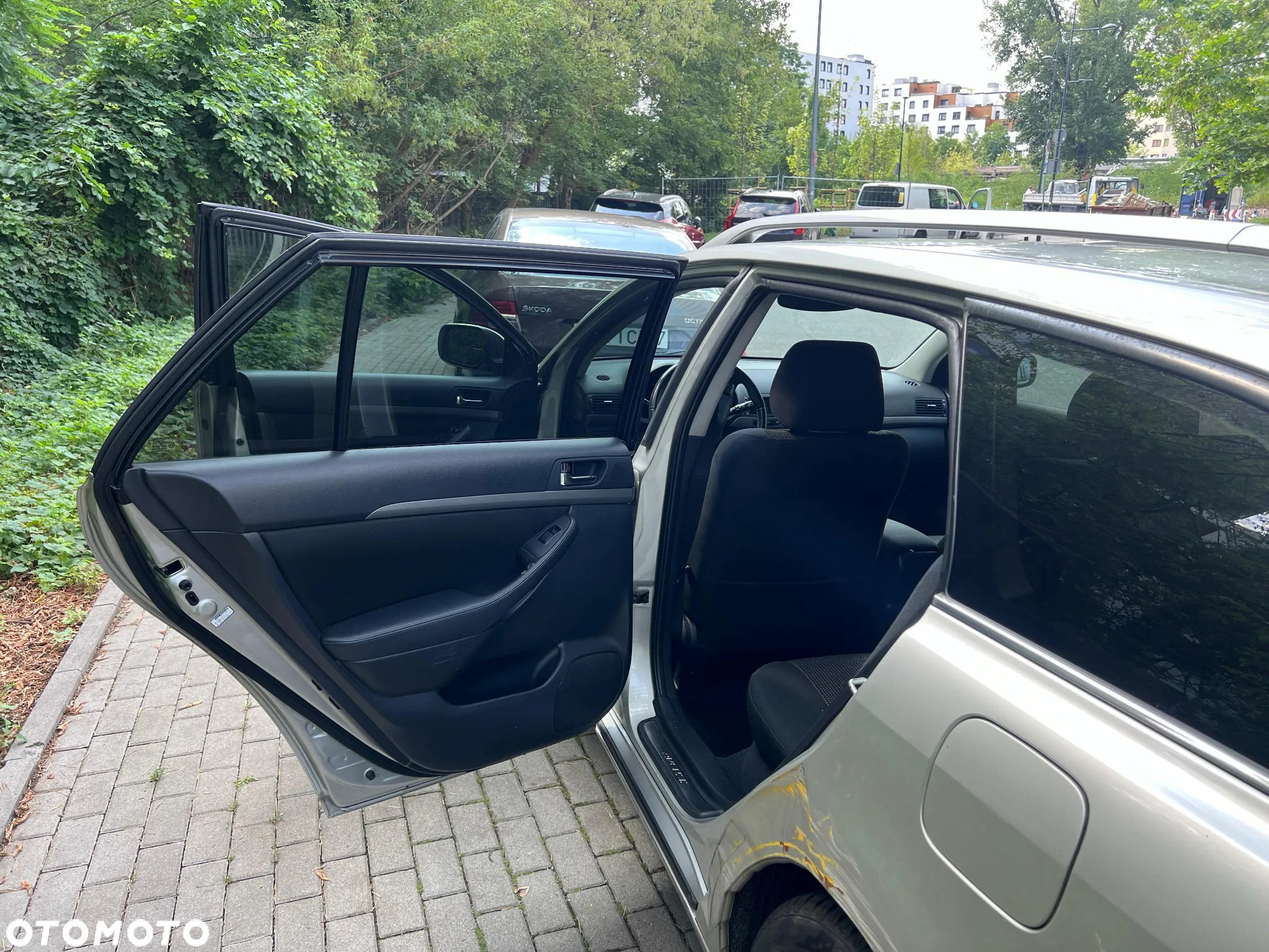 Toyota Avensis 2.0 VVT-i Combi Automatik Sol - 13