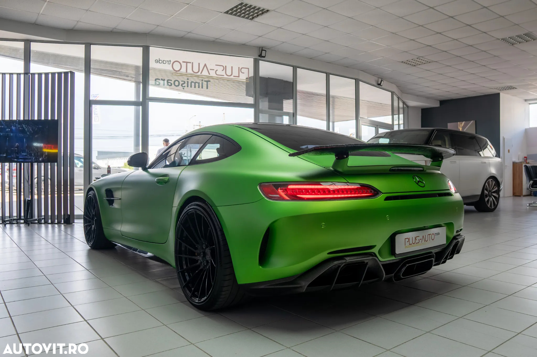 Mercedes-Benz AMG GT R - 14