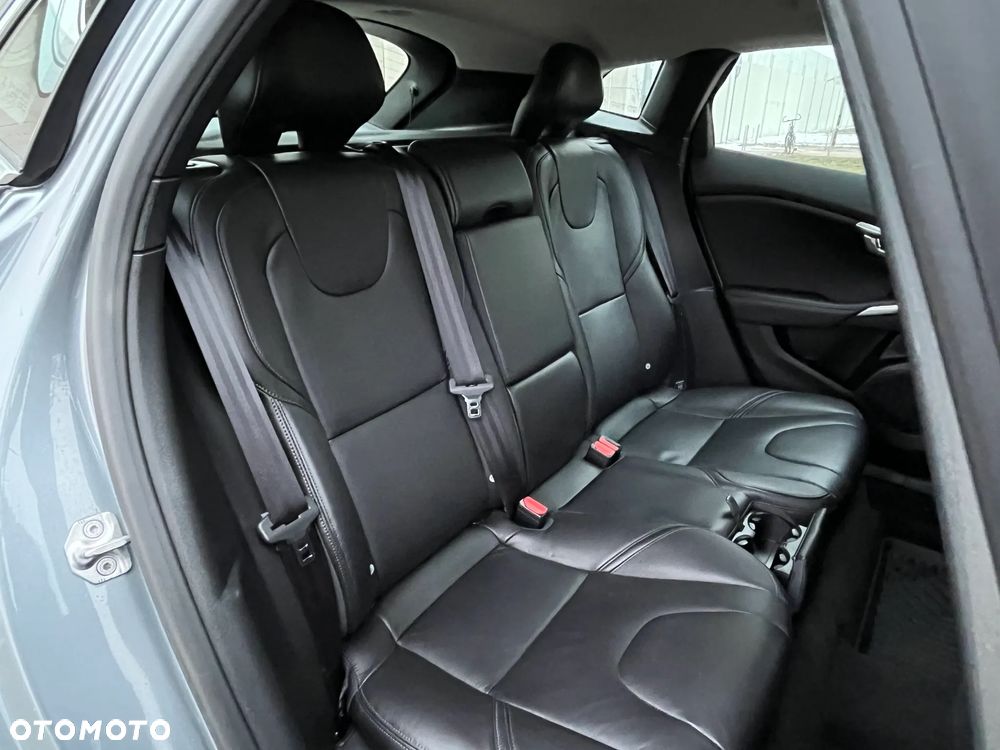 Volvo V40 T3 Drive-E Inscription - 14