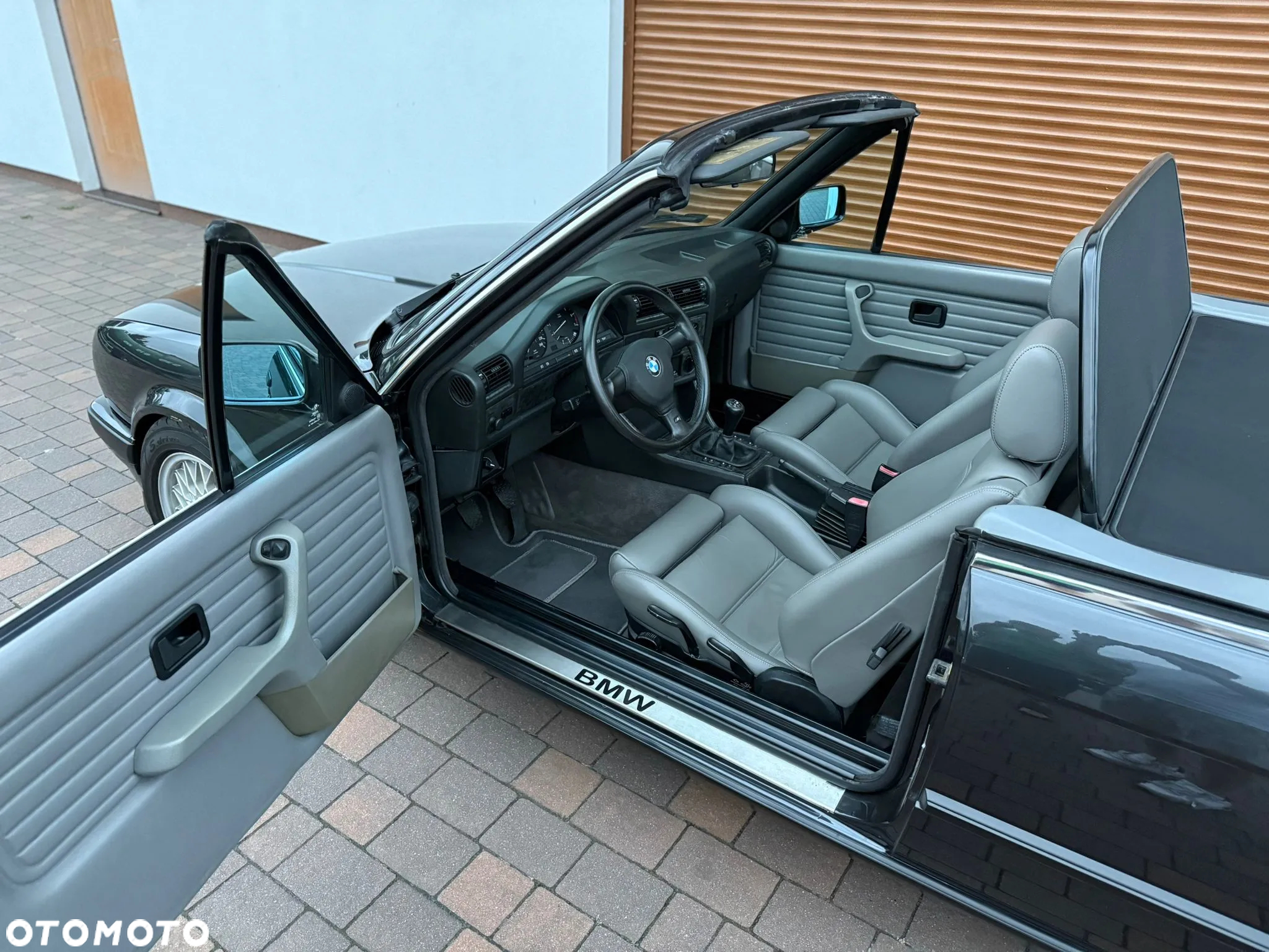 BMW Seria 3 325i - 23