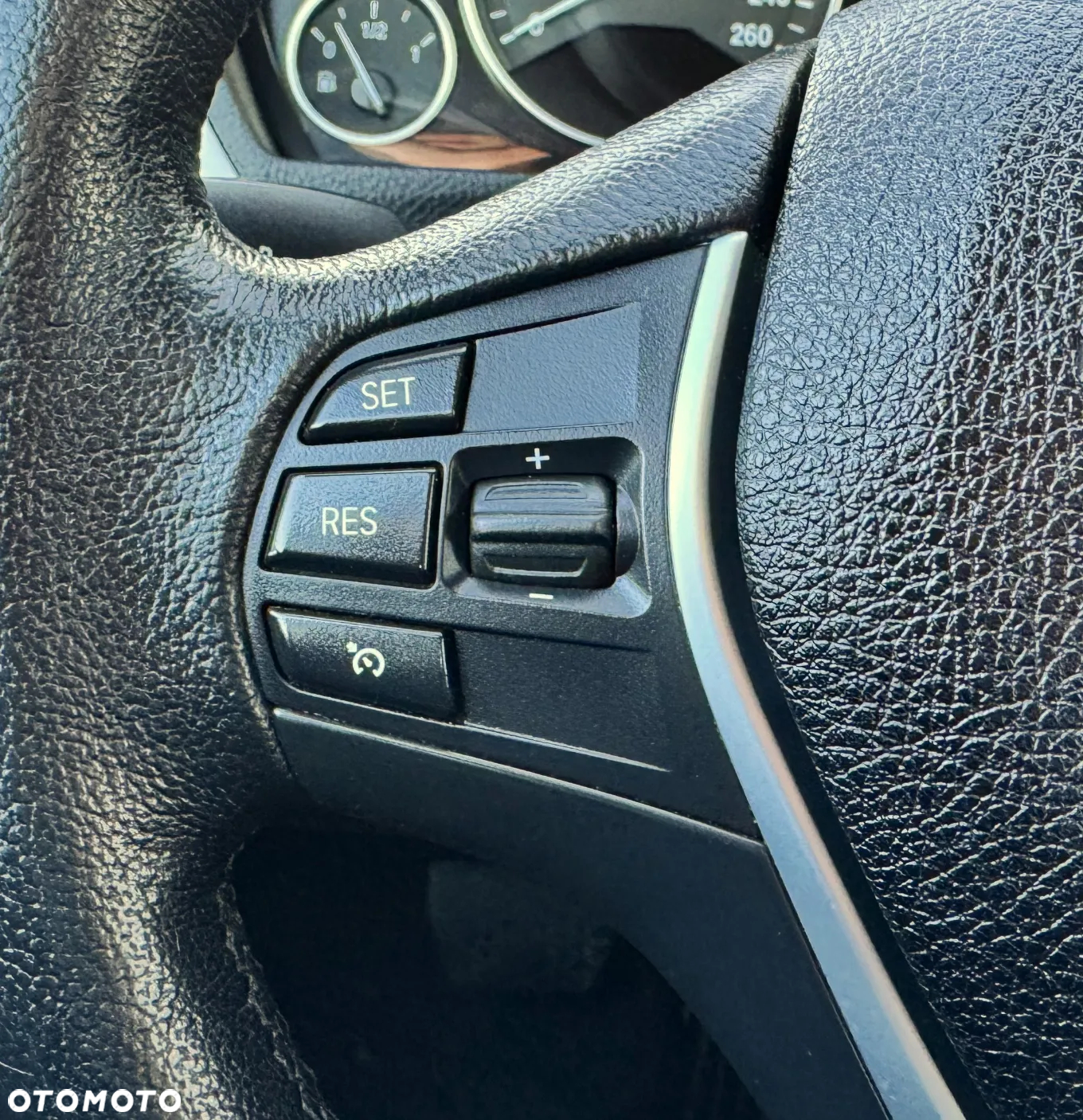 BMW Seria 3 320i Touring xDrive - 21