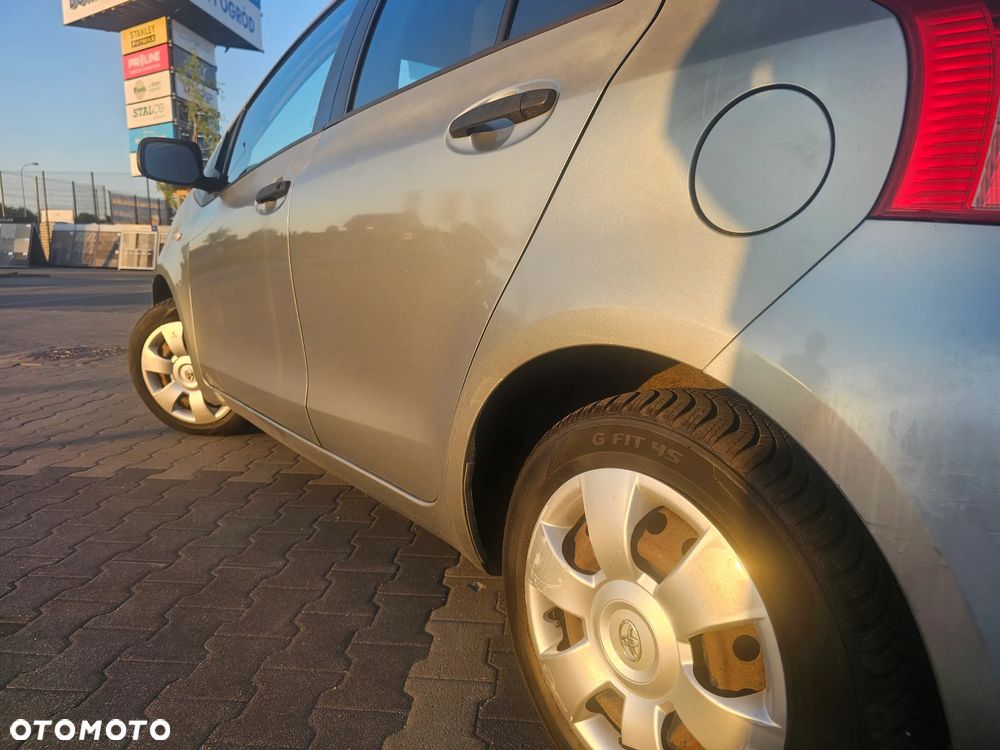 Toyota Yaris 1.3 Luna A/C - 24