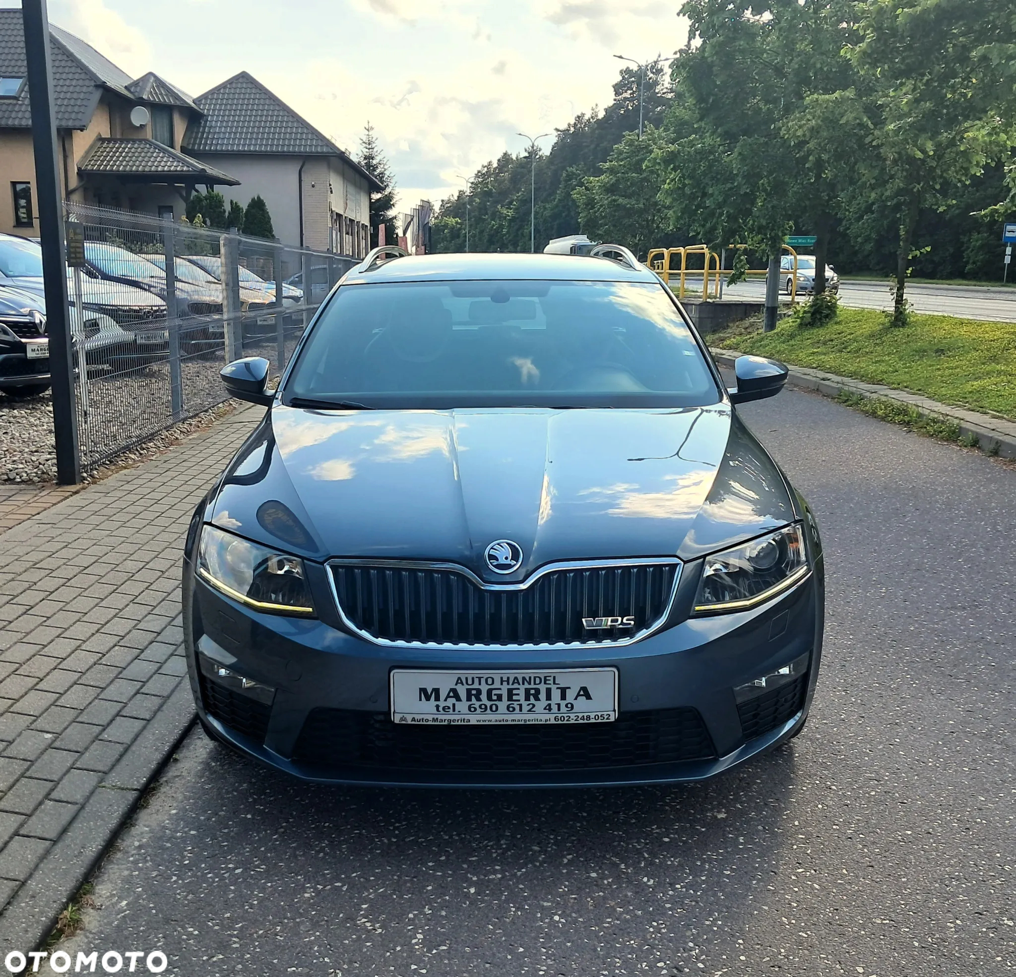 Skoda Octavia Combi 2.0 TDI DSG RS - 33
