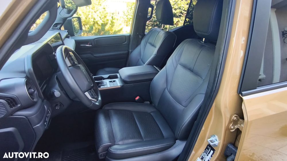 Toyota Land Cruiser 300 - 34