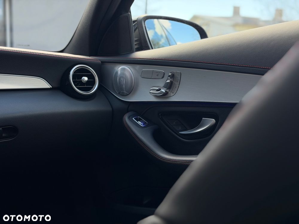 Mercedes-Benz Klasa C AMG 43 4Matic 9G-TRONIC - 36
