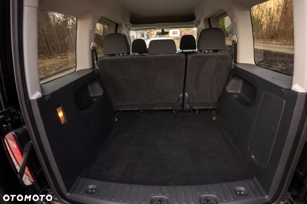 Volkswagen Caddy 2.0 TDI Comfortline - 26