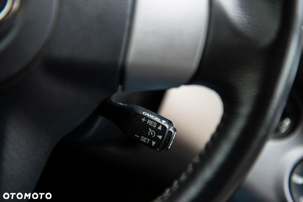 Toyota RAV4 2.0 4x4 Automatik Executive - 33