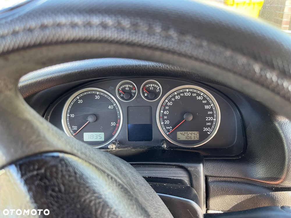 Volkswagen Passat 1.9 TDI Basis - 7