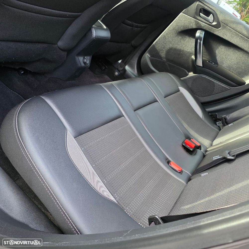 Peugeot 2008 1.2 PureTech Allure - 31