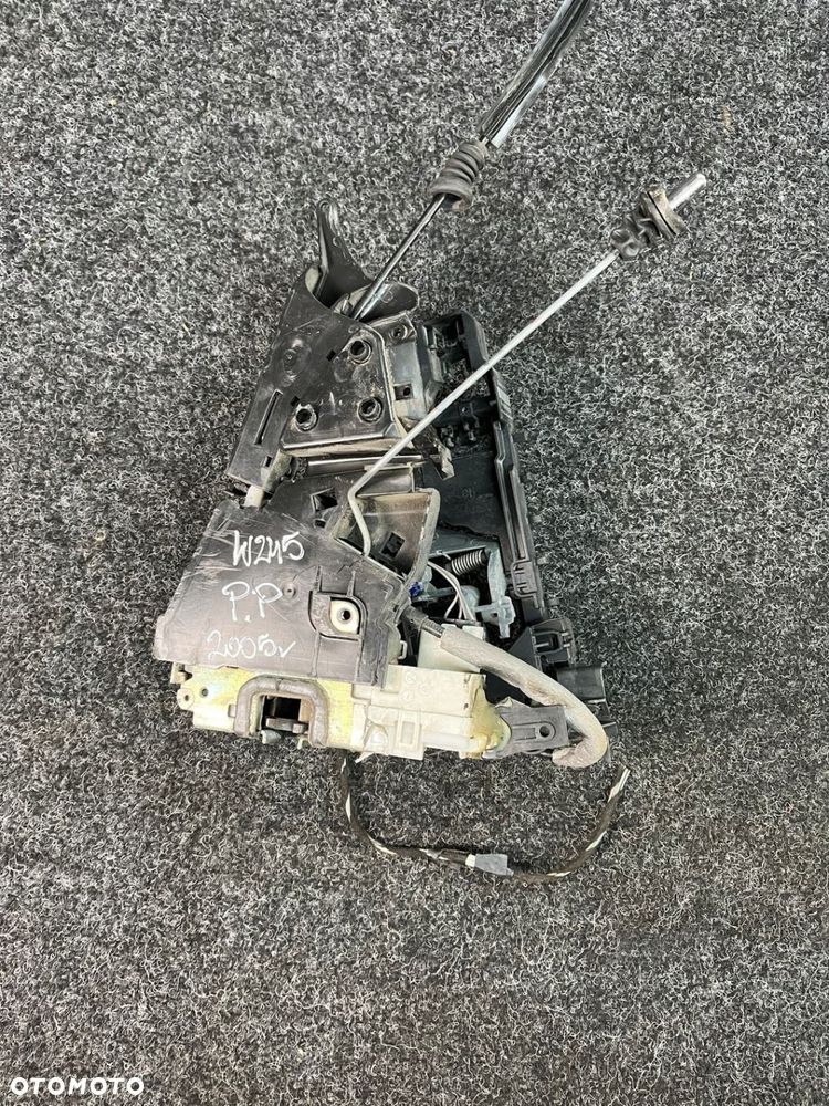 mercedes w245 zamek drzwi prawy przód 169730223502 2005r