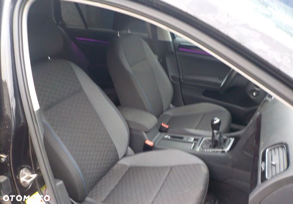 Volkswagen Golf - 20