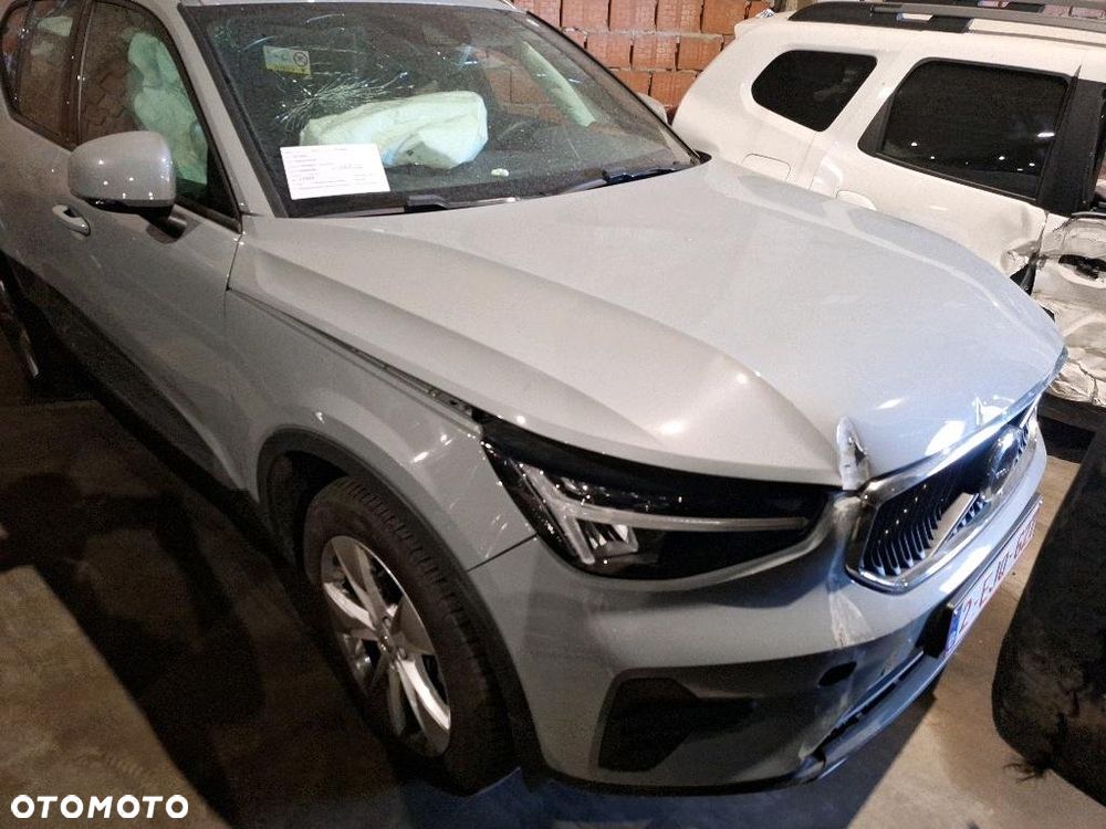 Volvo XC 40 - 3