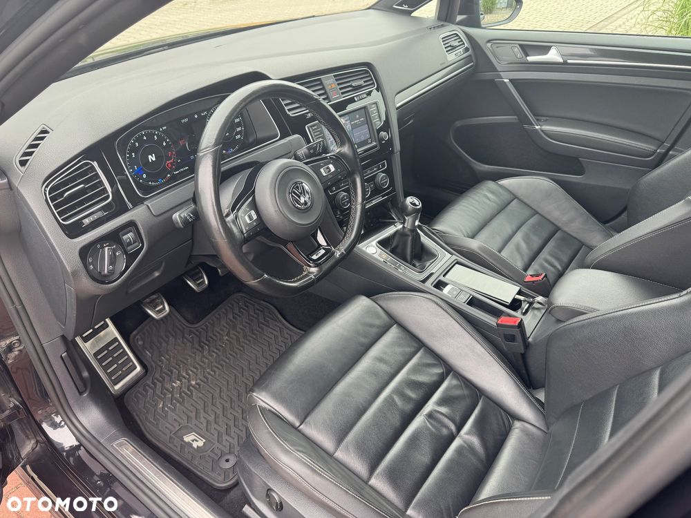 Volkswagen Golf - 20