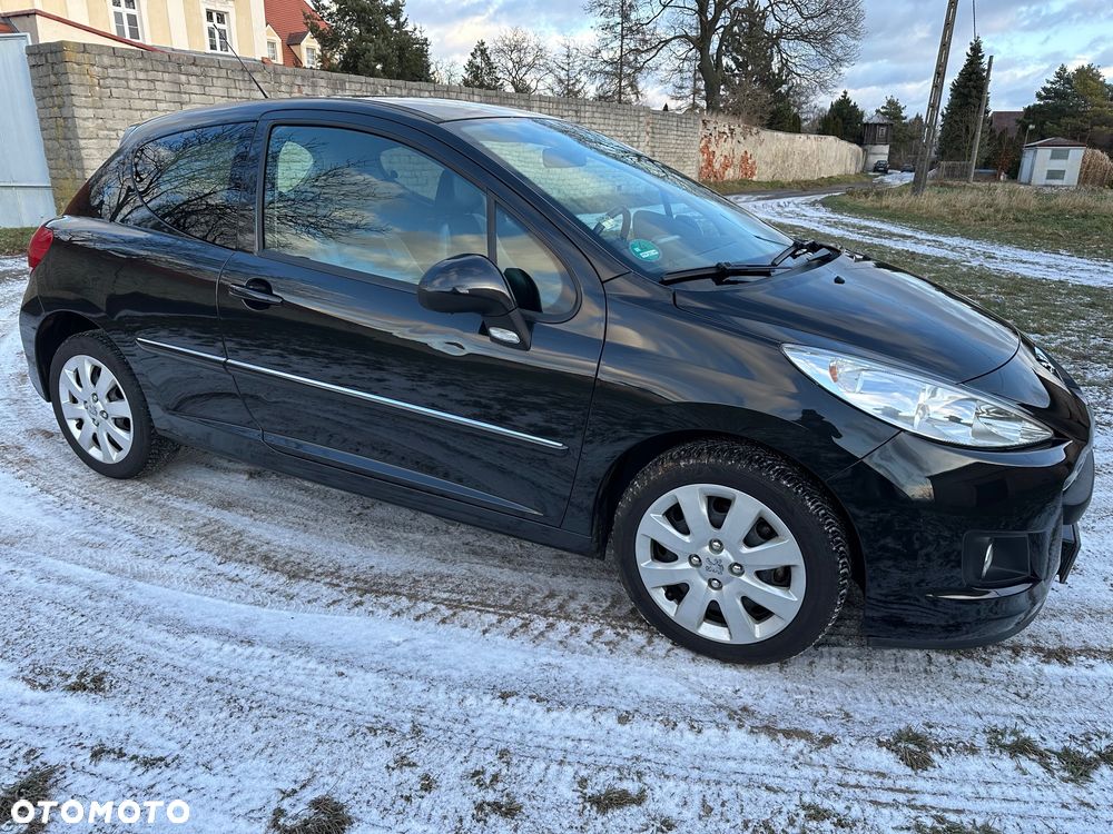 Peugeot 207 1.6 - 9