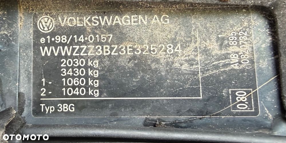 Volkswagen Passat 1.9 TDI Comfortline Family - 23