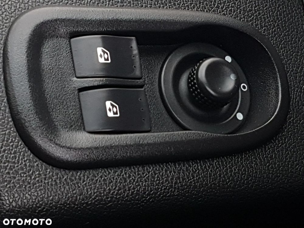 Renault MASTER KONTENER 8EP 4,22x2,25x2,24 KLIMA MANUAL KRAJOWY 6-BIEGÓW - 9
